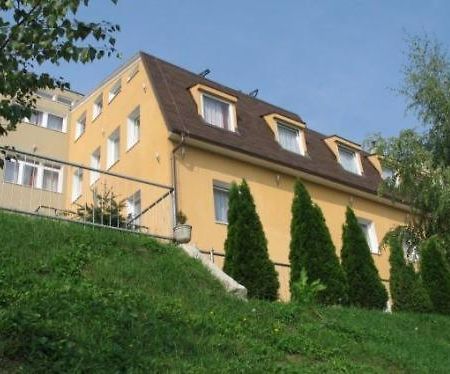 Pension Zlata Noha Bratislava Exterior photo