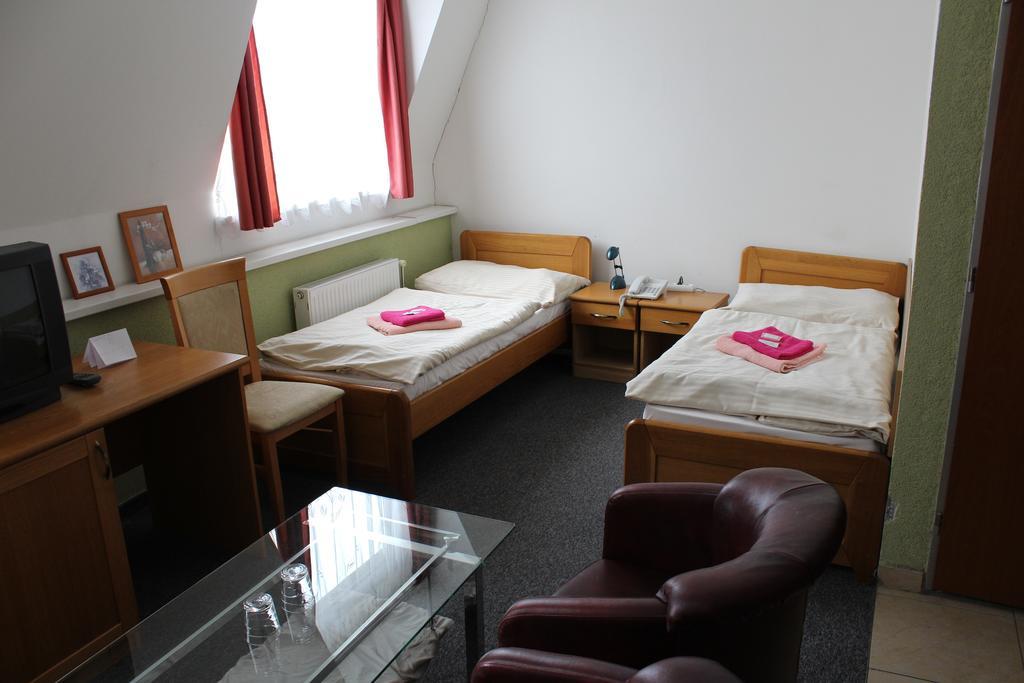 Pension Zlata Noha Bratislava Exterior photo